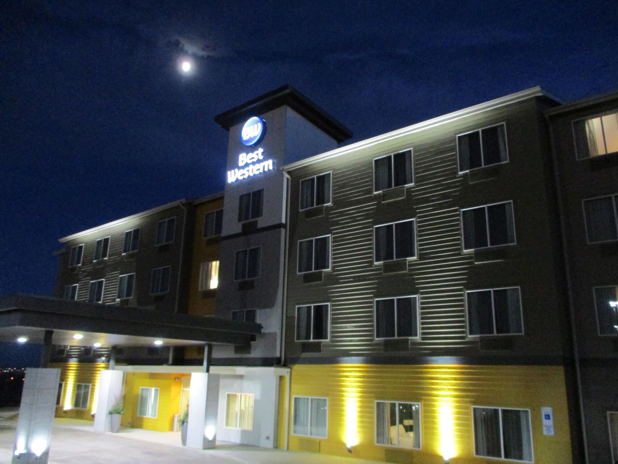 Best Western Roosevelt Place Bismarck Exterior foto